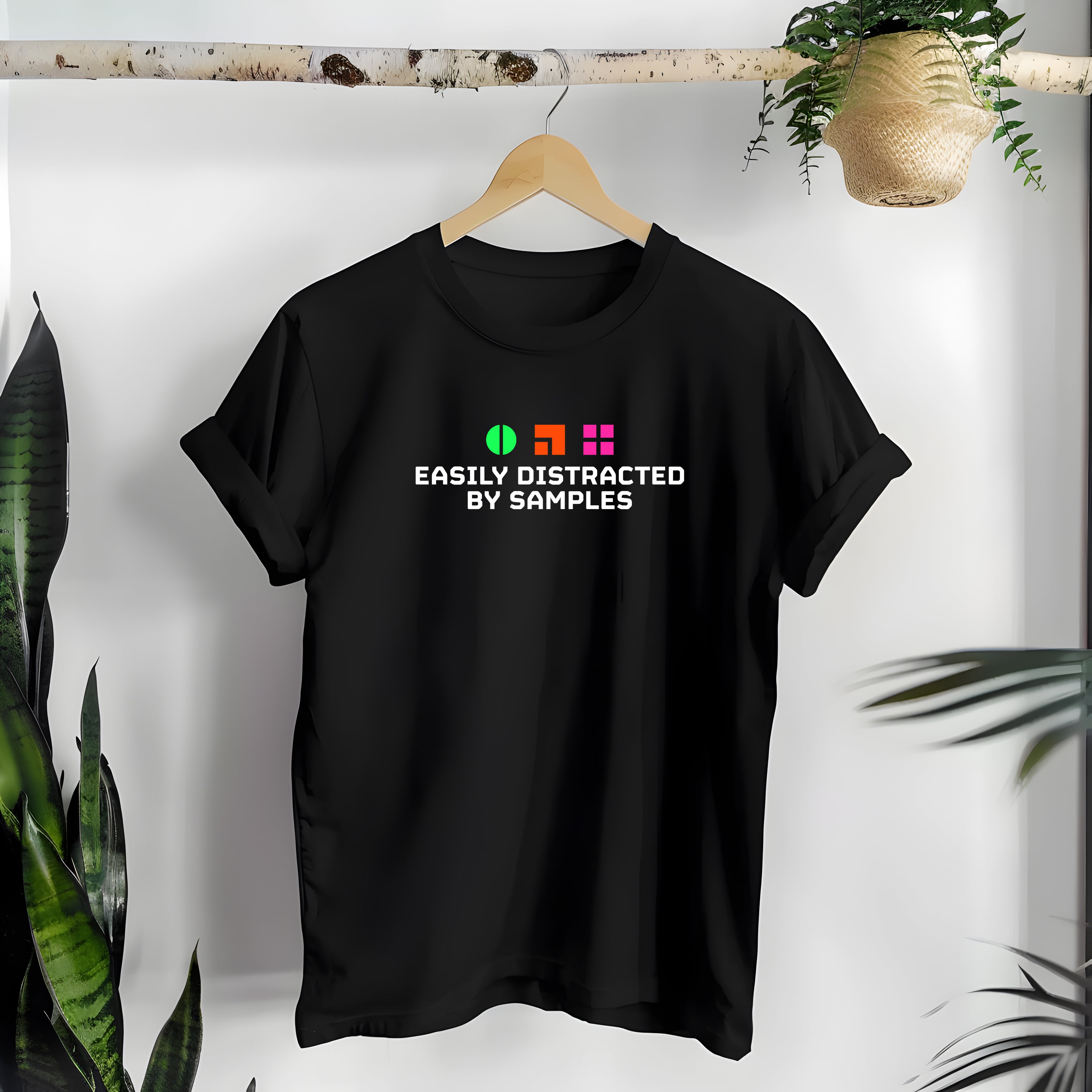 Funny Helldivers 2 Shirt – Easily Distracted by Samples Meme T-Shirt Gift for Helldivers Players